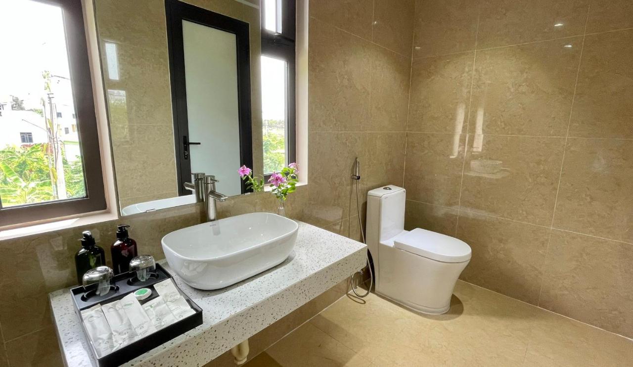 Phoenix Minh Chau Hotel Куангнинь Экстерьер фото