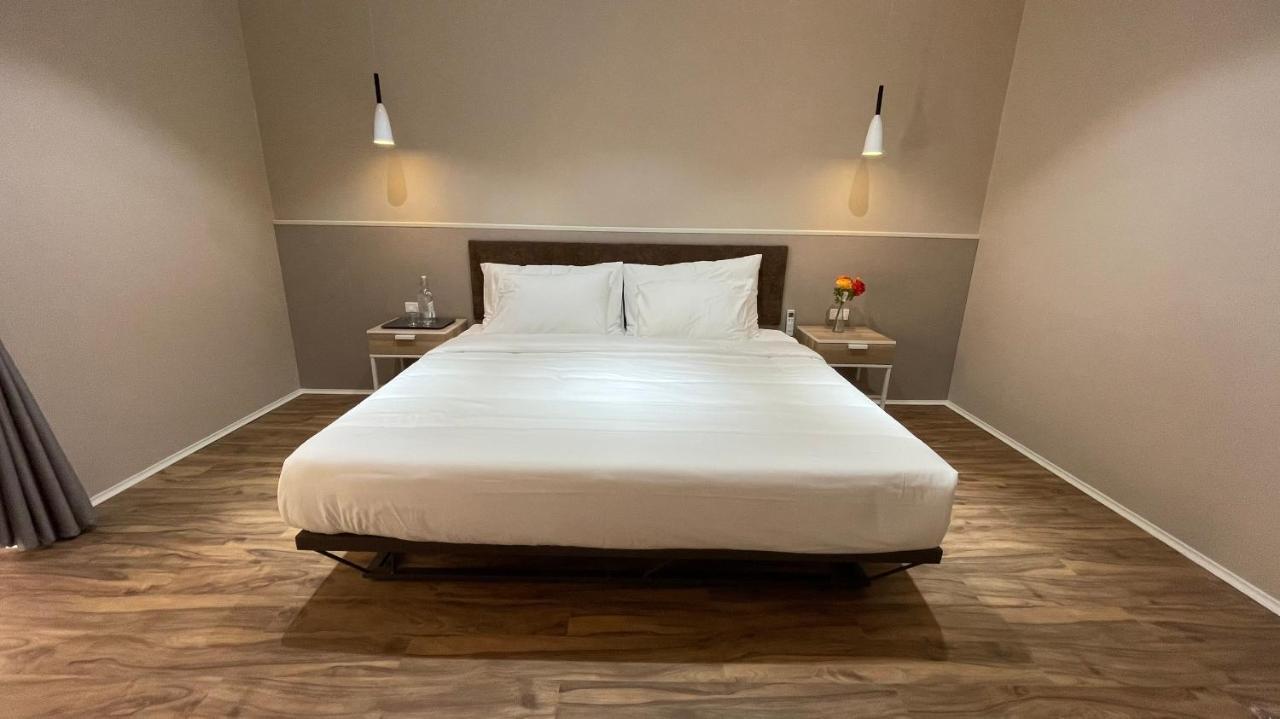 Phoenix Minh Chau Hotel Куангнинь Экстерьер фото
