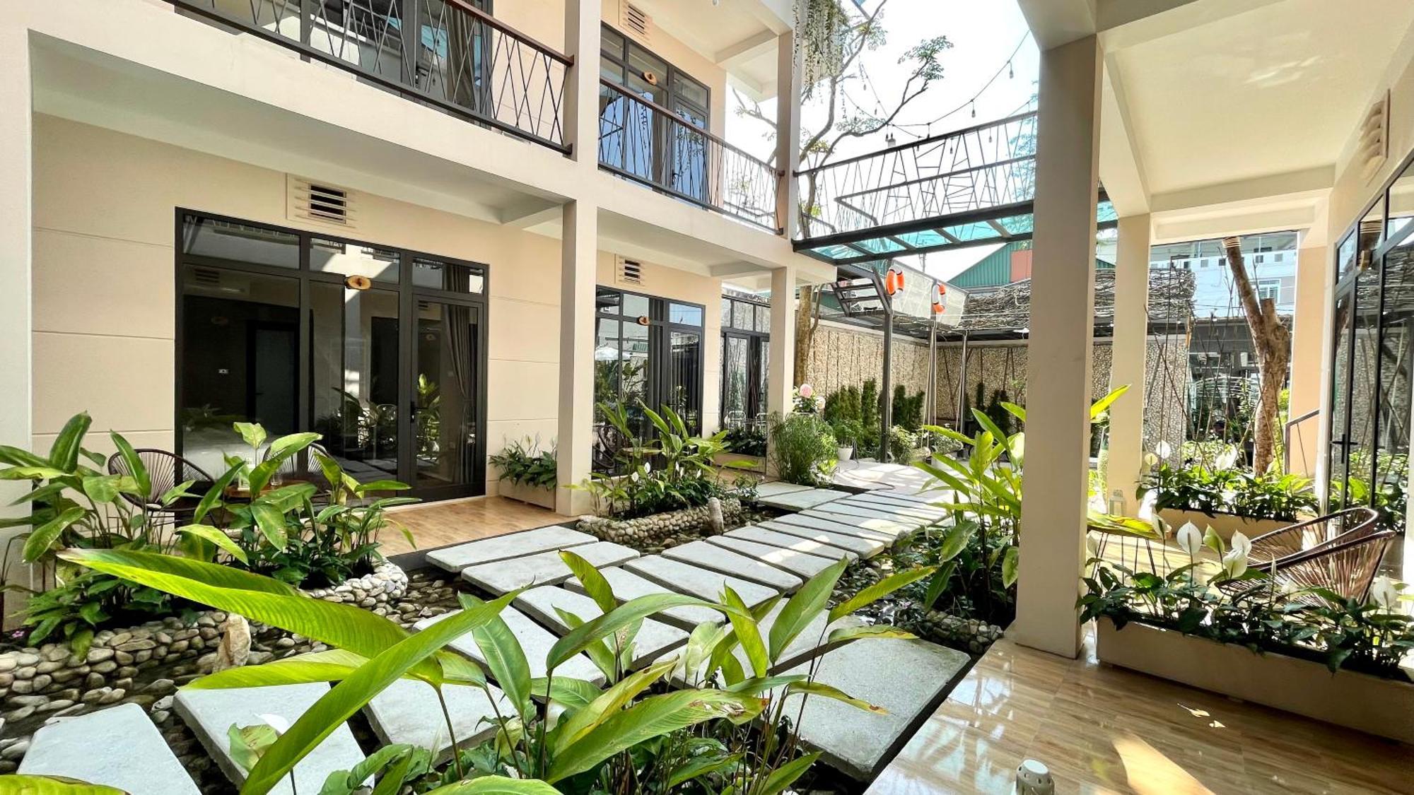 Phoenix Minh Chau Hotel Куангнинь Экстерьер фото