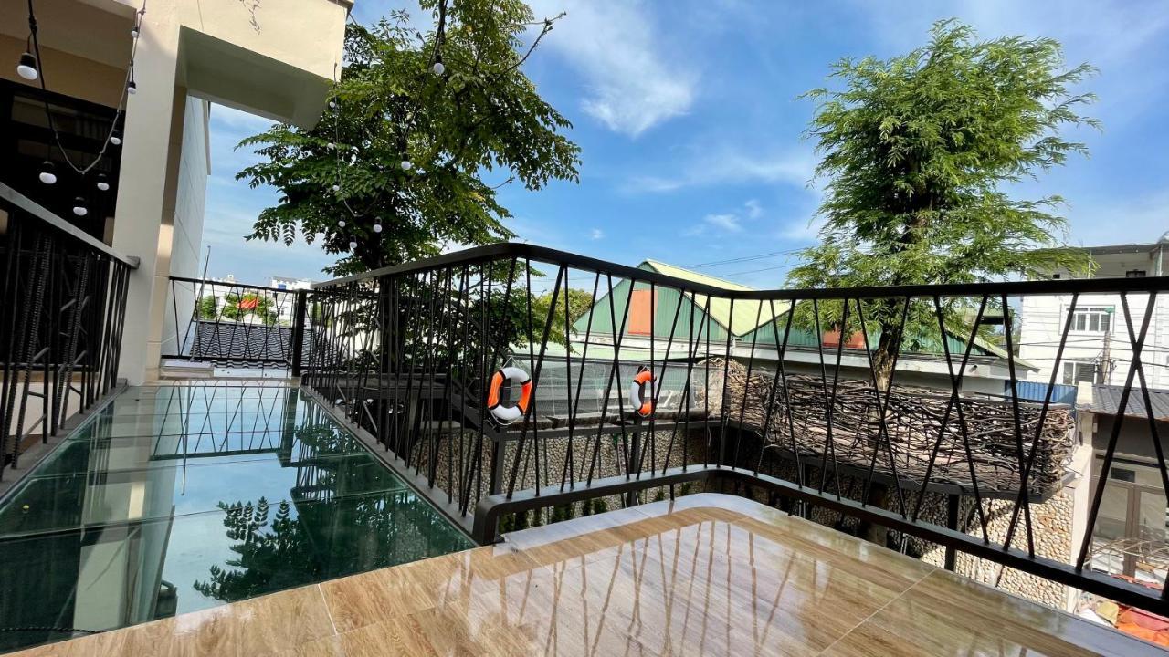 Phoenix Minh Chau Hotel Куангнинь Экстерьер фото