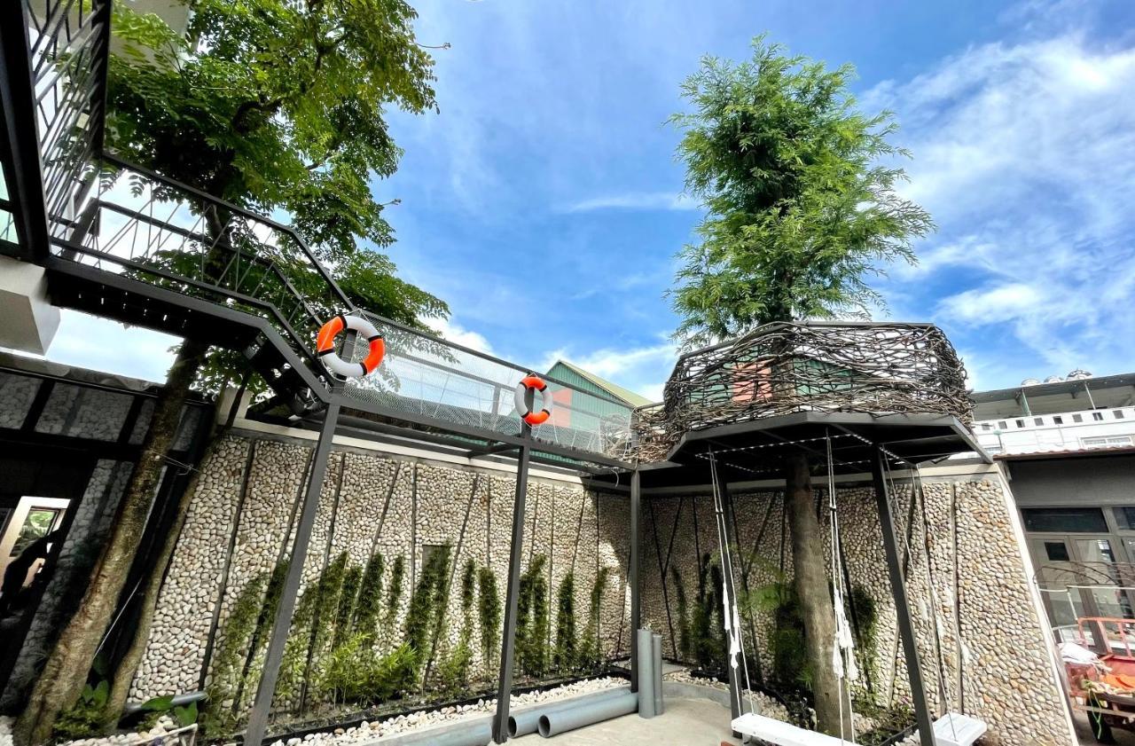 Phoenix Minh Chau Hotel Куангнинь Экстерьер фото