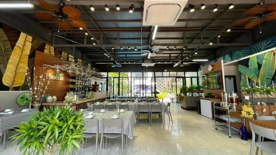 Phoenix Minh Chau Hotel Куангнинь Экстерьер фото